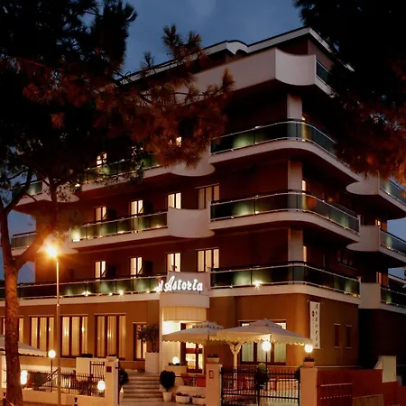 Astoria 3*