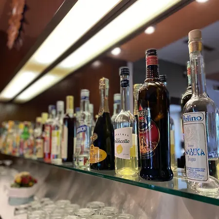 Astoria بينيتو