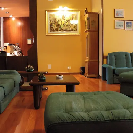Astoria Pineto
